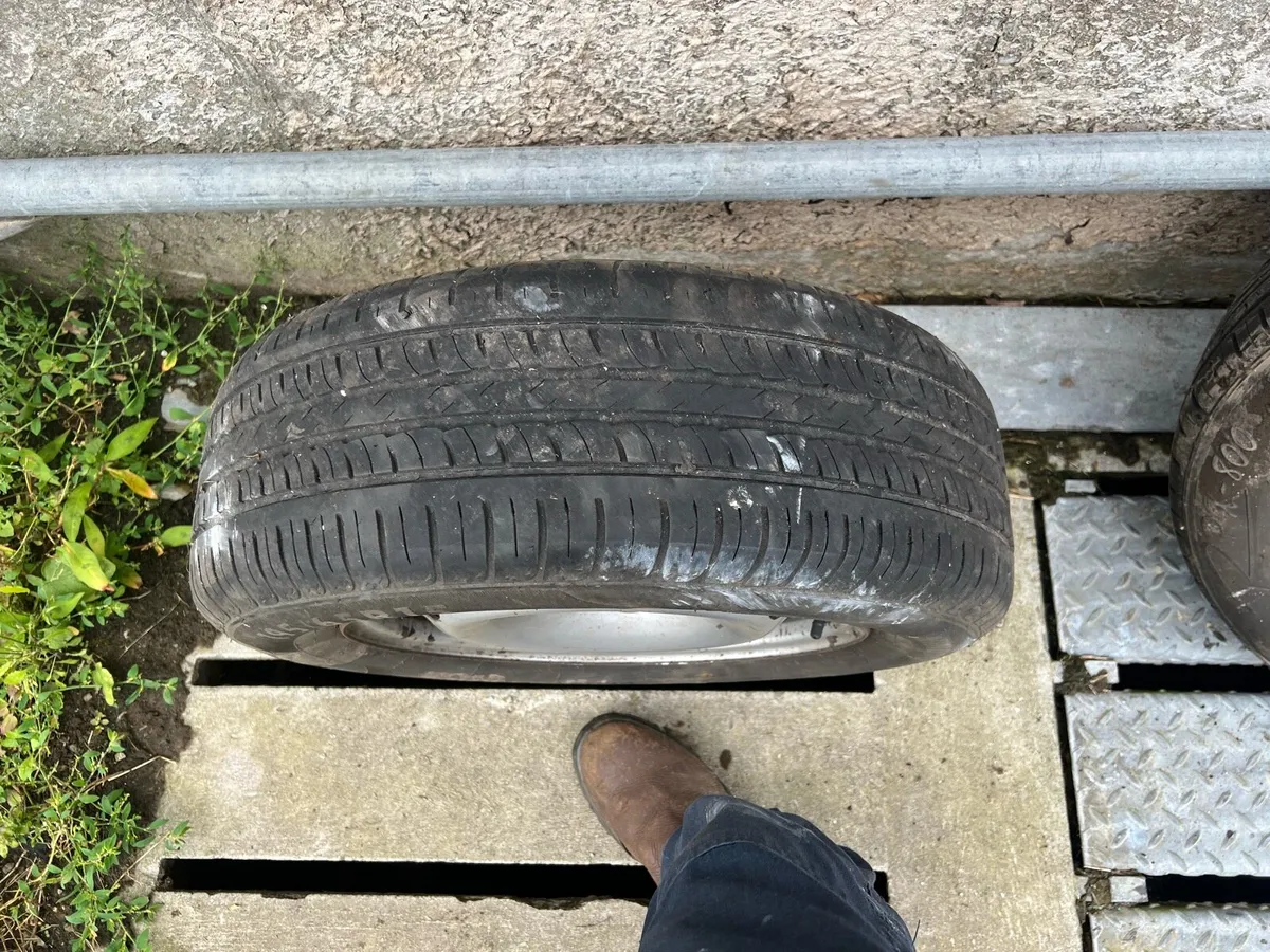 VW Caddy Wheels and Tyres’s - Image 1