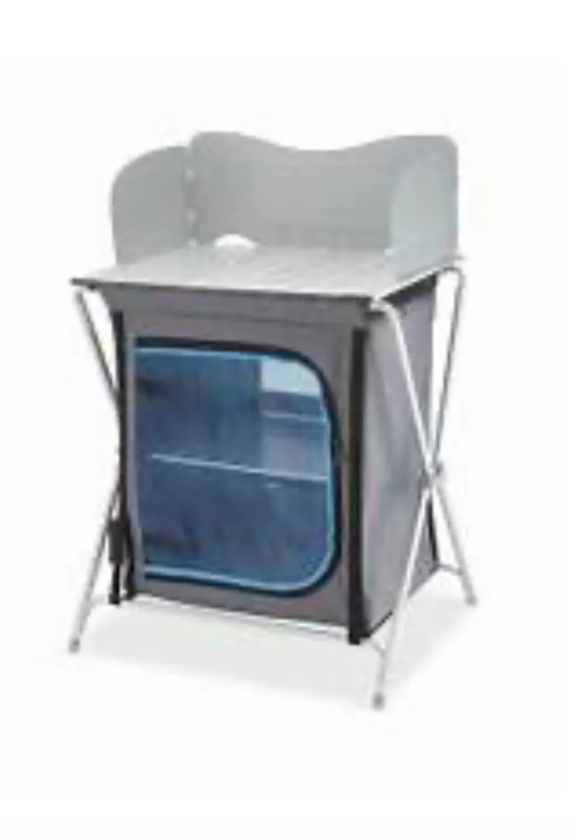 4 person tent and equipment - Image 1
