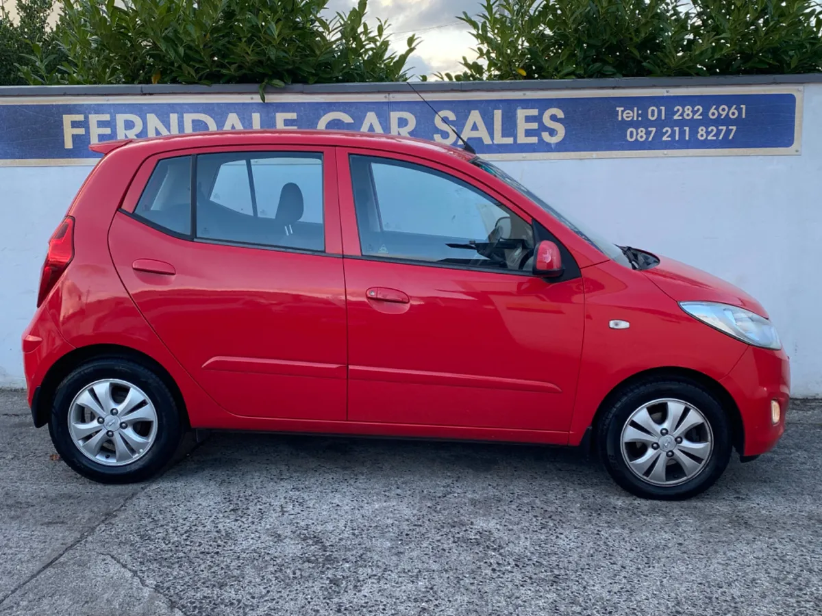 Hyundai i10 🚗 AUTO 🚗Only 67kms - Image 3