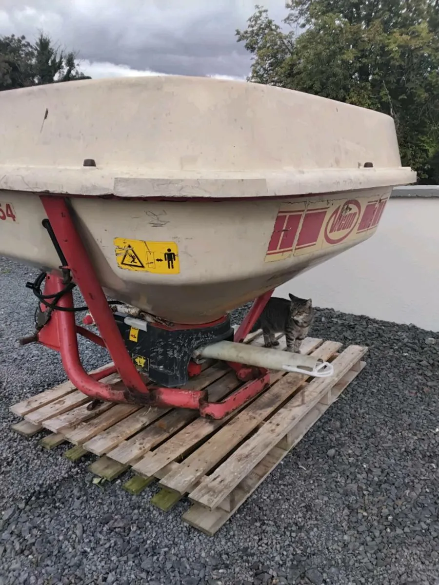 One tonne vicon sower - Image 3