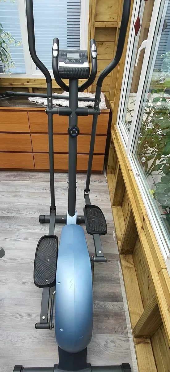 Elliptical magnetic cross trainer - Image 2
