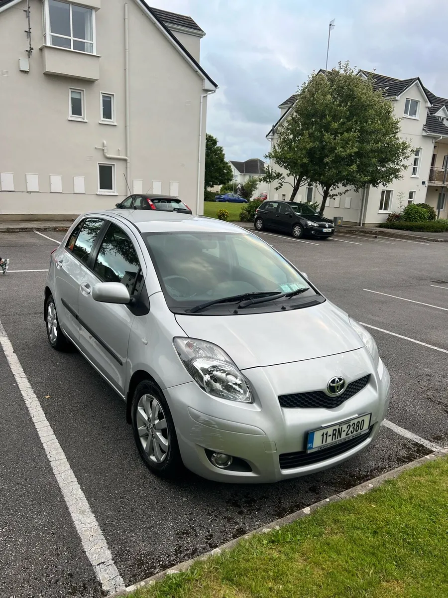 2011 Toyota Yaris - Image 1