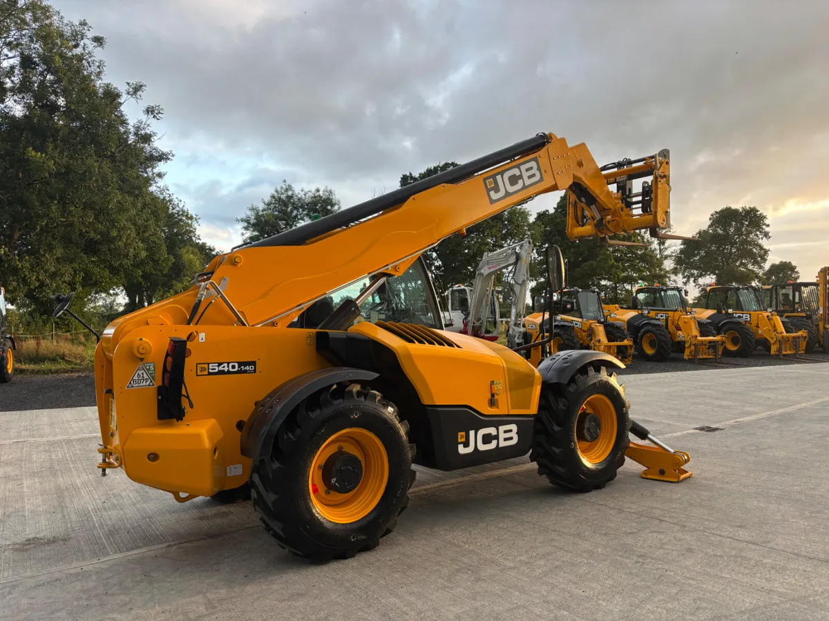 2022 JCB 540-140 - Image 3