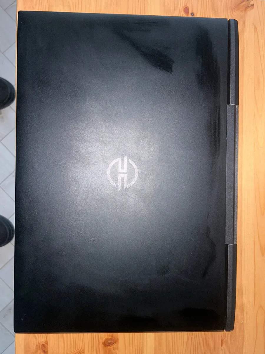 Custom laptop - Image 2