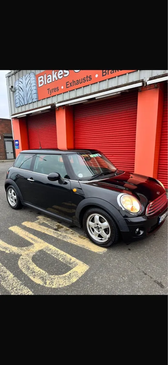 Mini Cooper Automatic - Image 1