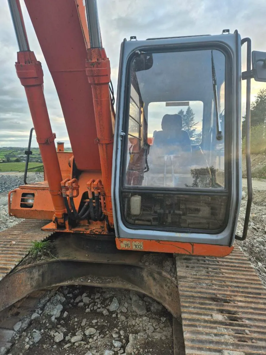 150-3 Hitachi - Image 3