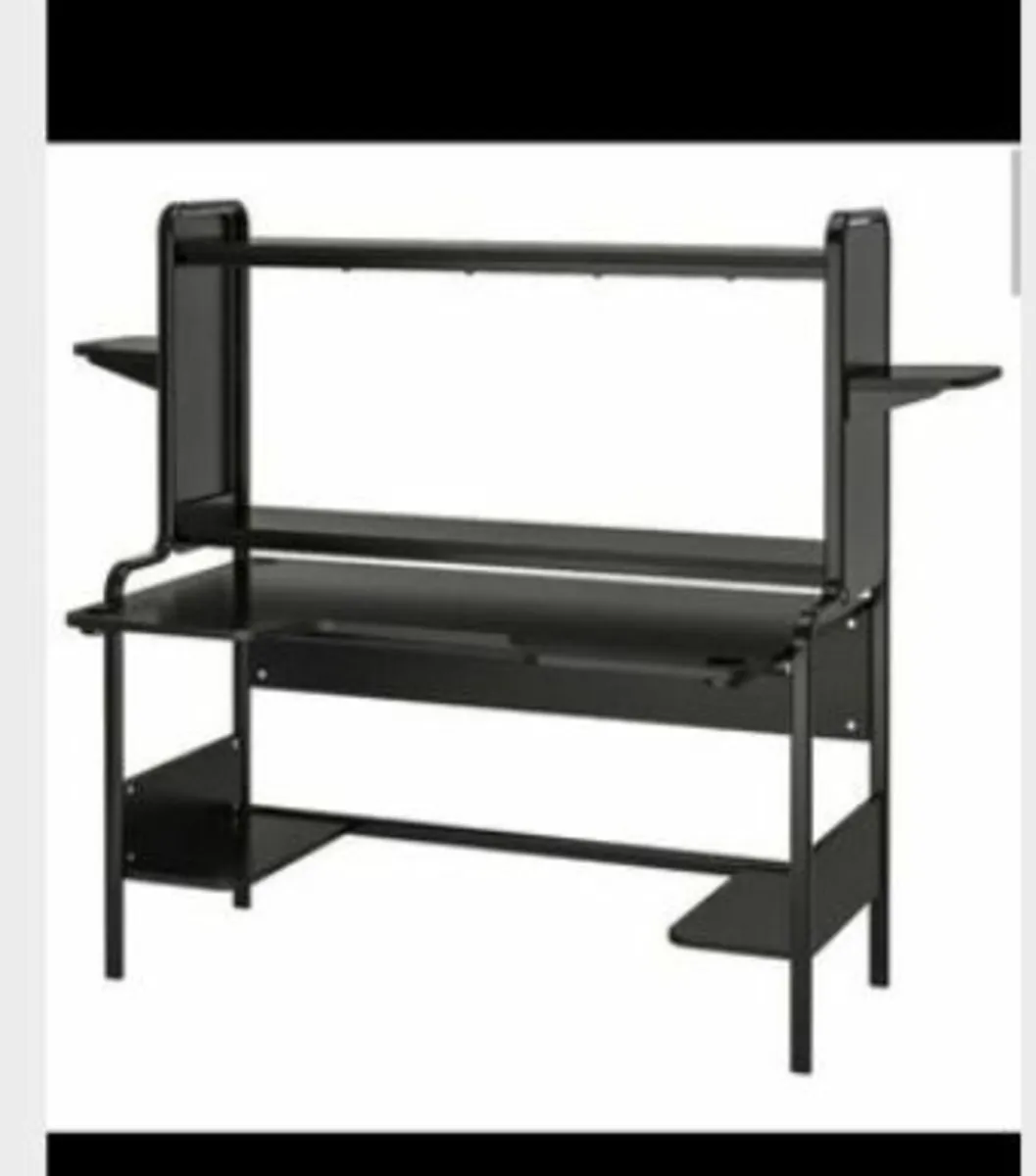 Computer desk - Image 1
