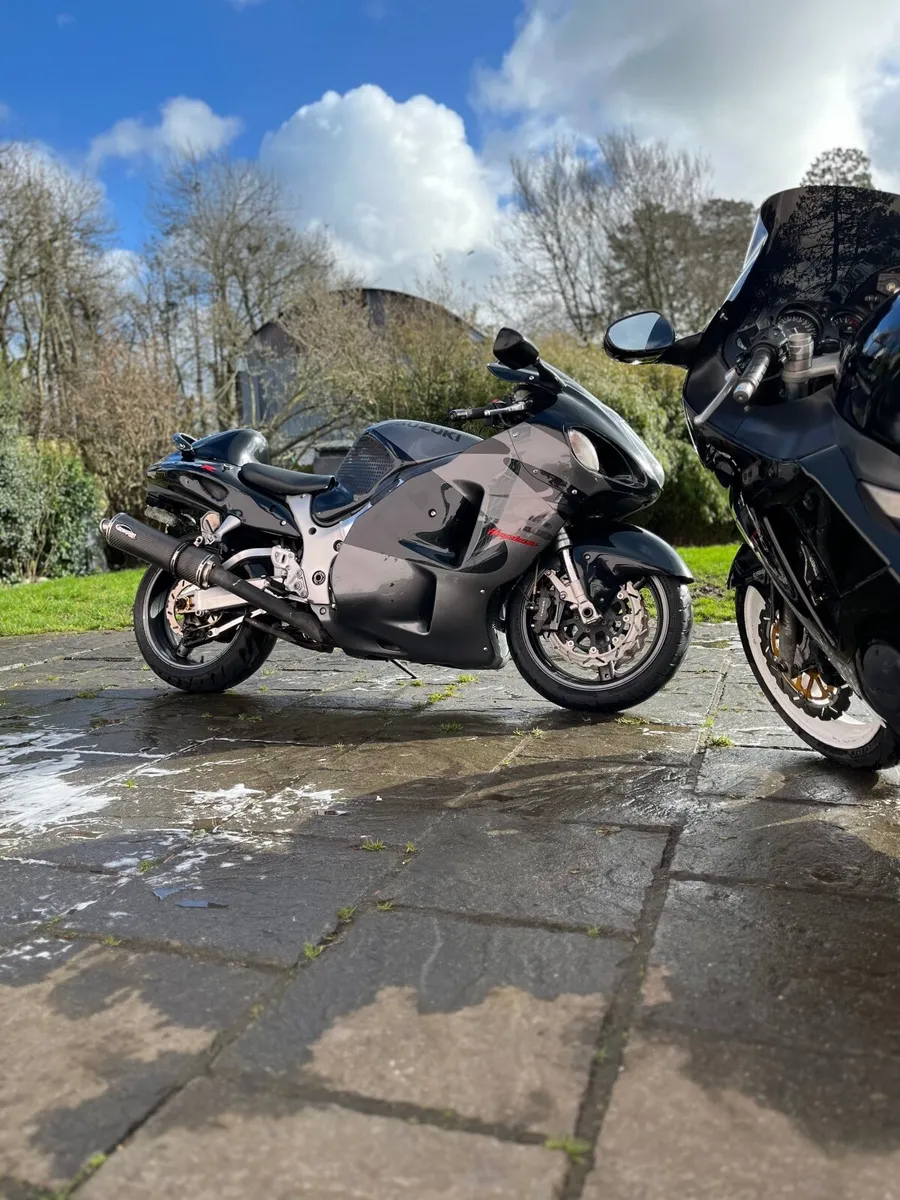 Suzuki GSX1300R Hayabusa - Image 4