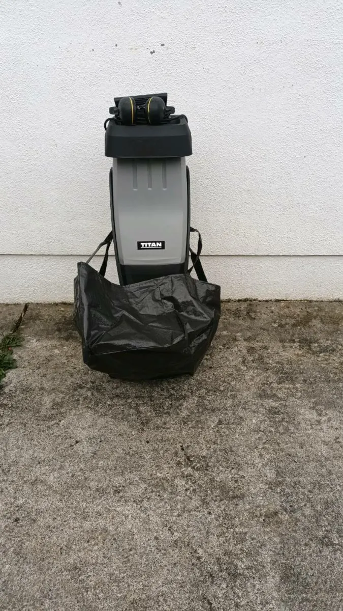 Titan Garden Shredder. - Image 1