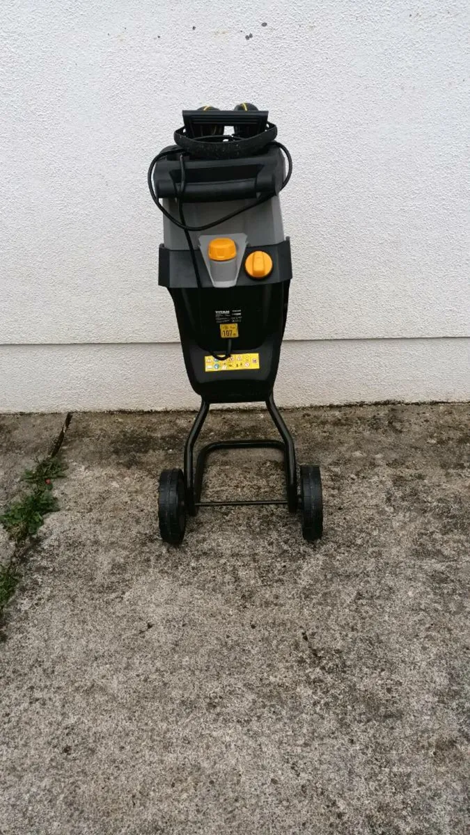 Titan Garden Shredder. - Image 3