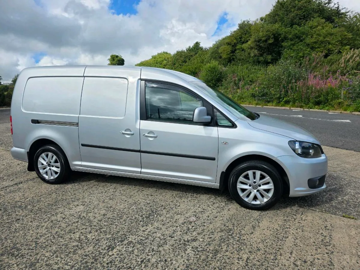 Volkswagen caddy maxi automatic - Image 2