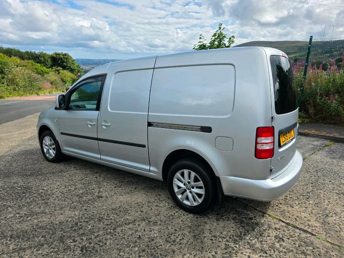 Volkswagen caddy maxi automatic - Image 4