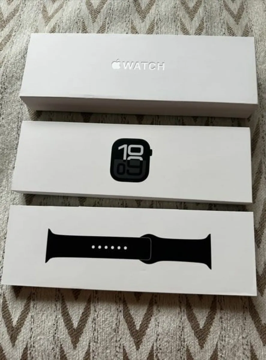Apple Watch Series 10 46mm Jet Black - Image 2