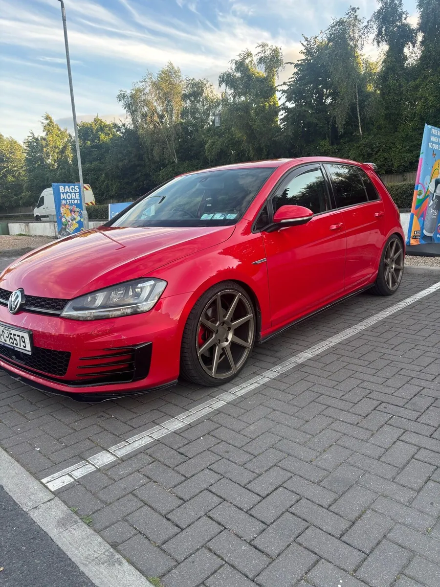 2015 Volkswagen Golf GTD - Image 2