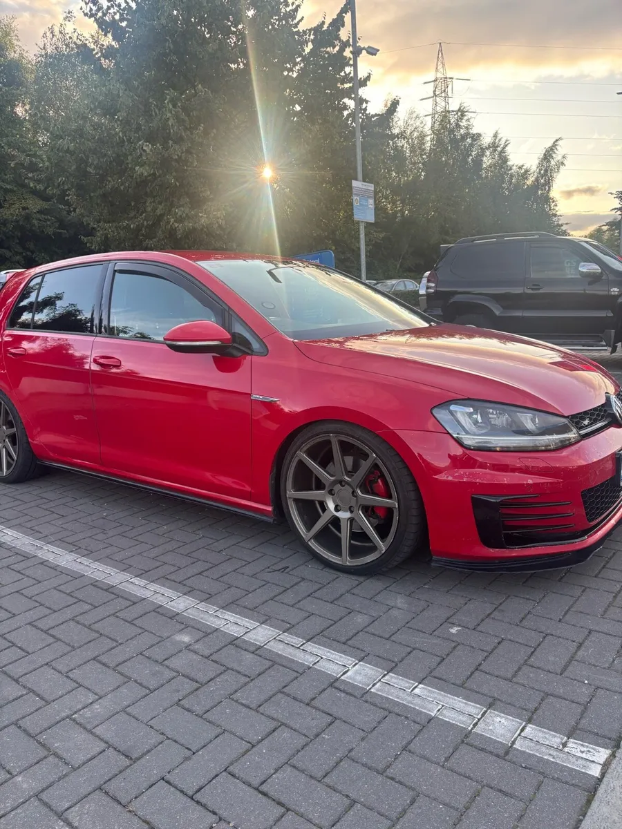 2015 Volkswagen Golf GTD - Image 3