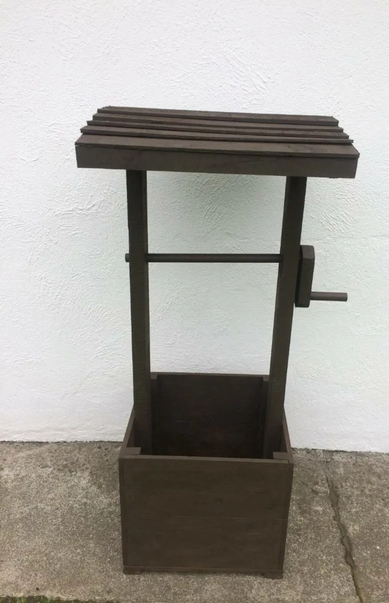 Wishing well Planter for sale - Image 1