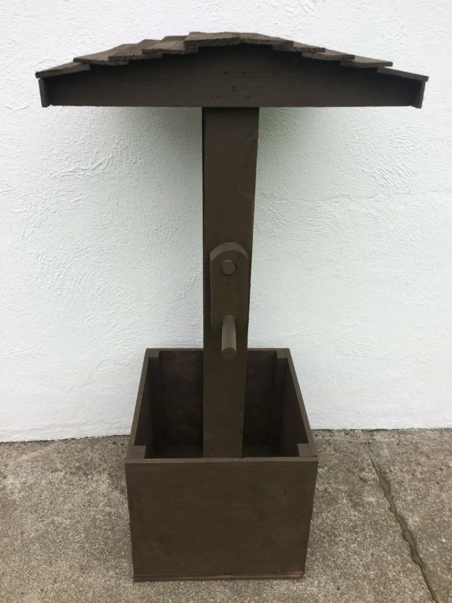 Wishing well Planter for sale - Image 2
