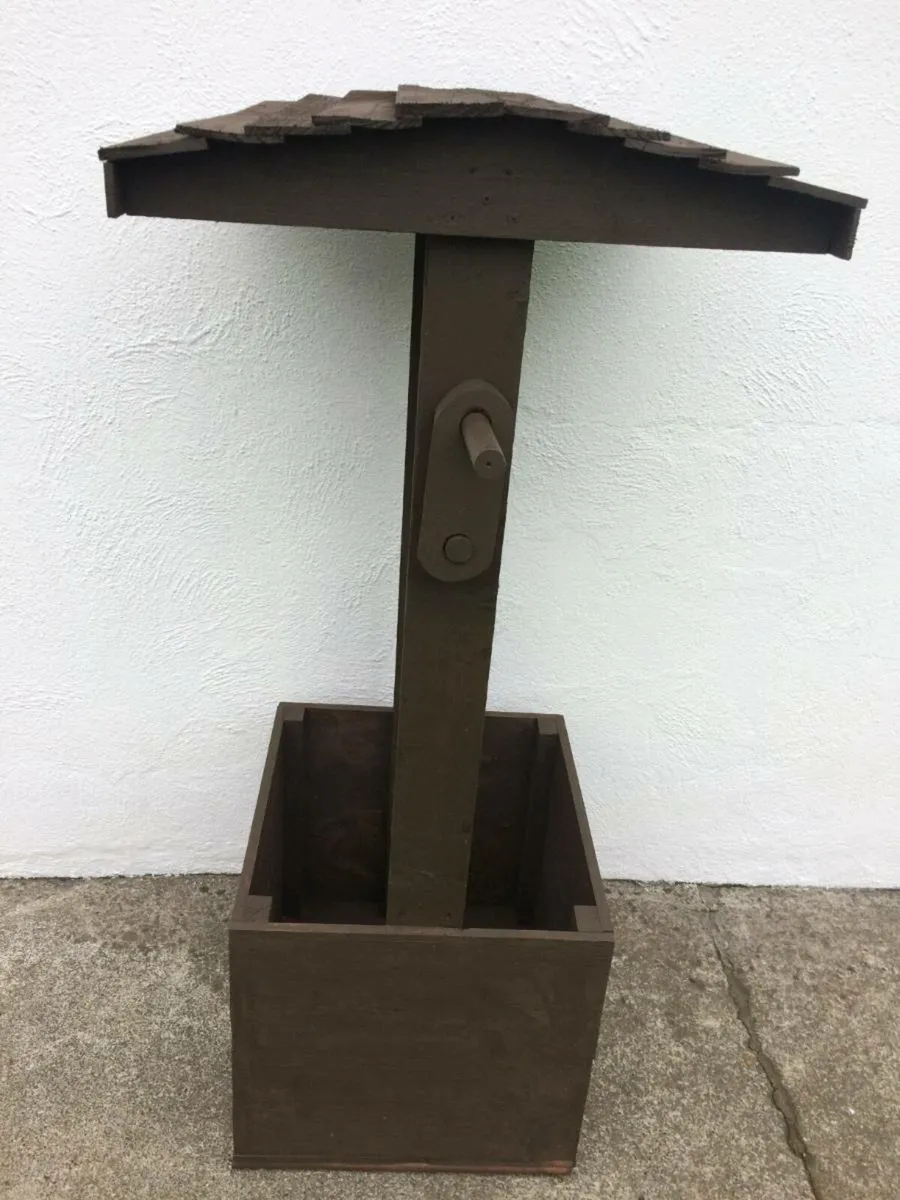 Wishing well Planter for sale - Image 3
