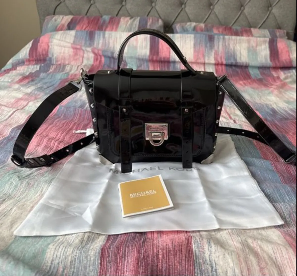 Michael Kors Manhattan bag - Image 1