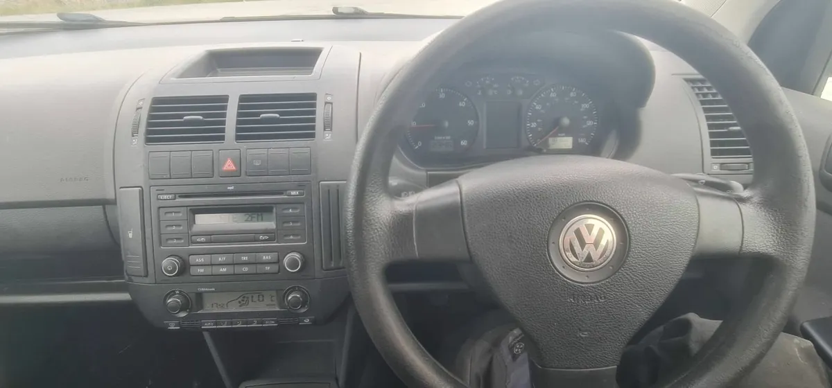 Volkswagen polo 1.4 Diesel   TDI - red I - Image 2