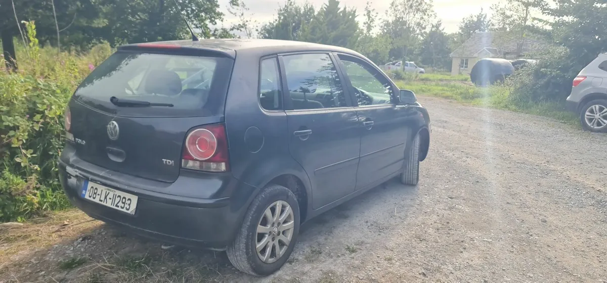 Volkswagen polo 1.4 Diesel   TDI - red I - Image 4