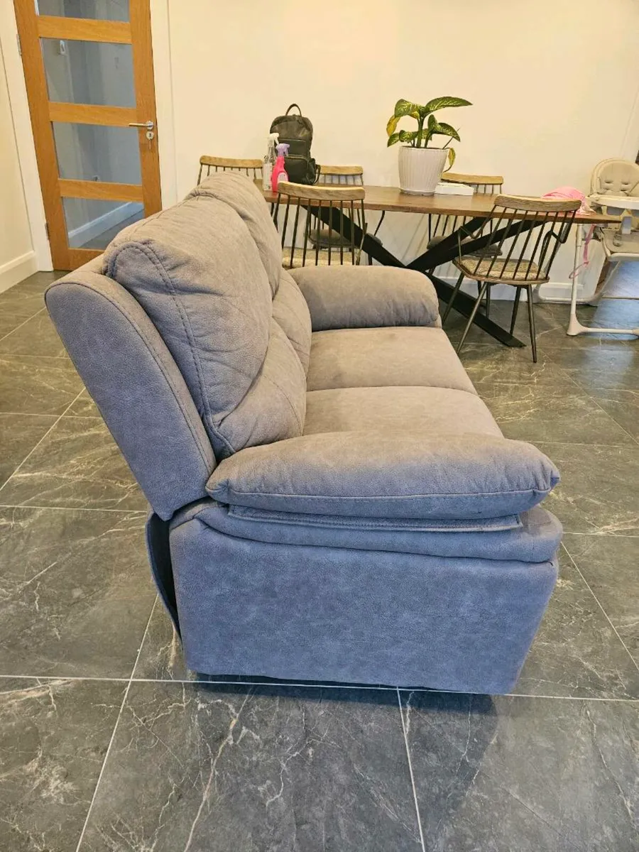 2 seater faux leather couch - Image 3