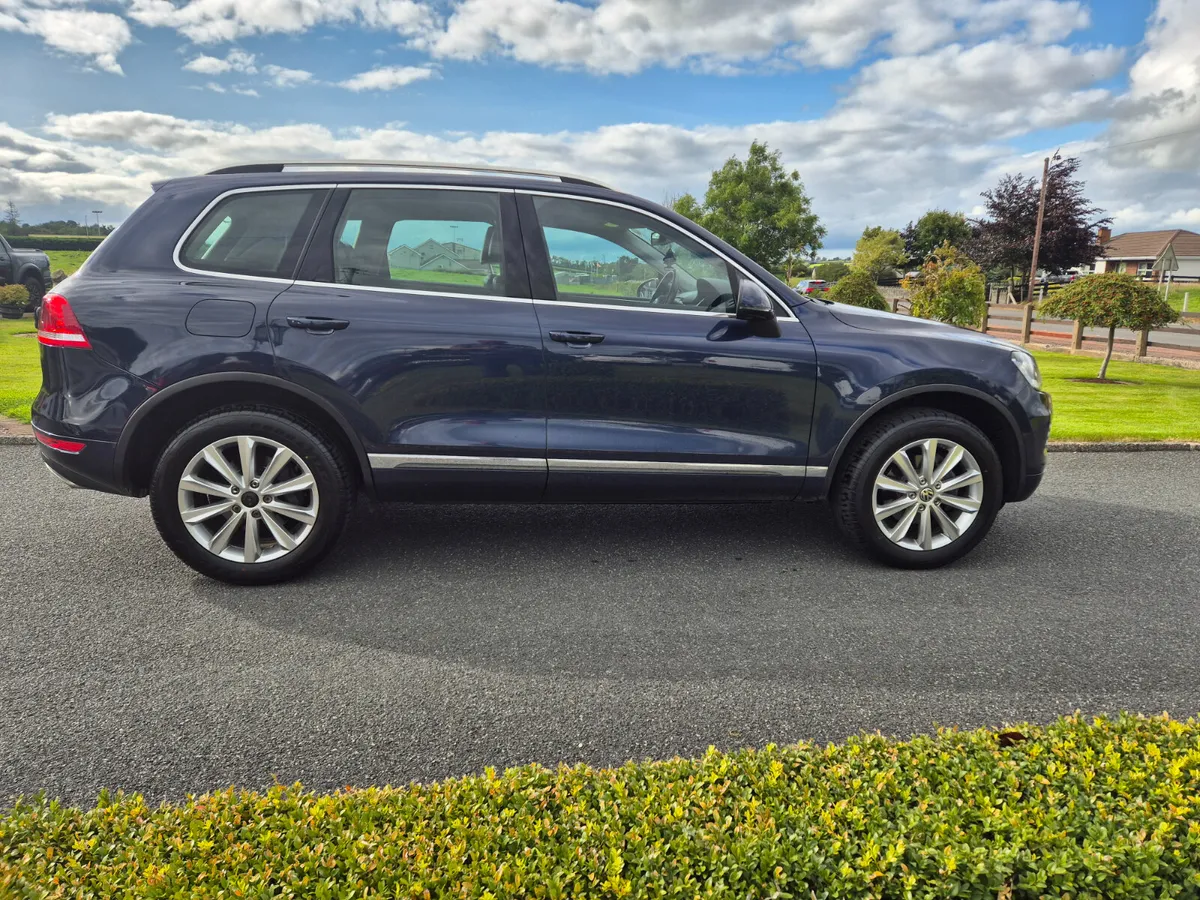 Volkswagen Touareg 2014 - Image 2