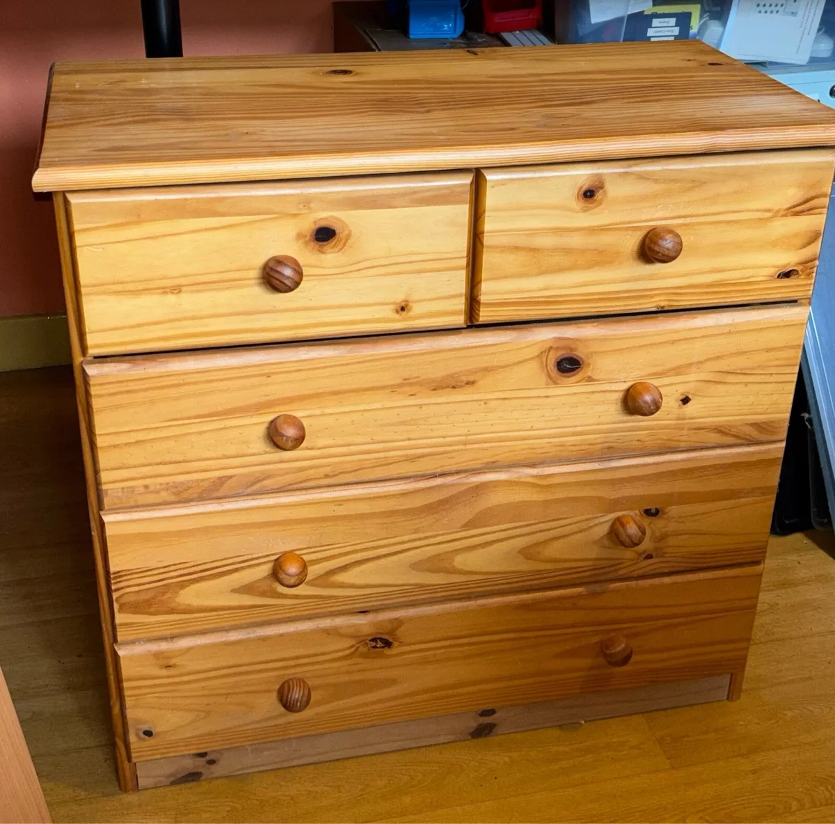 Pine chest of drawers - Image 1