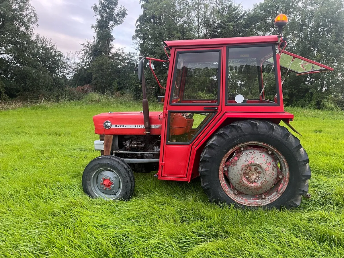 Massey Ferguson 135 - Image 1