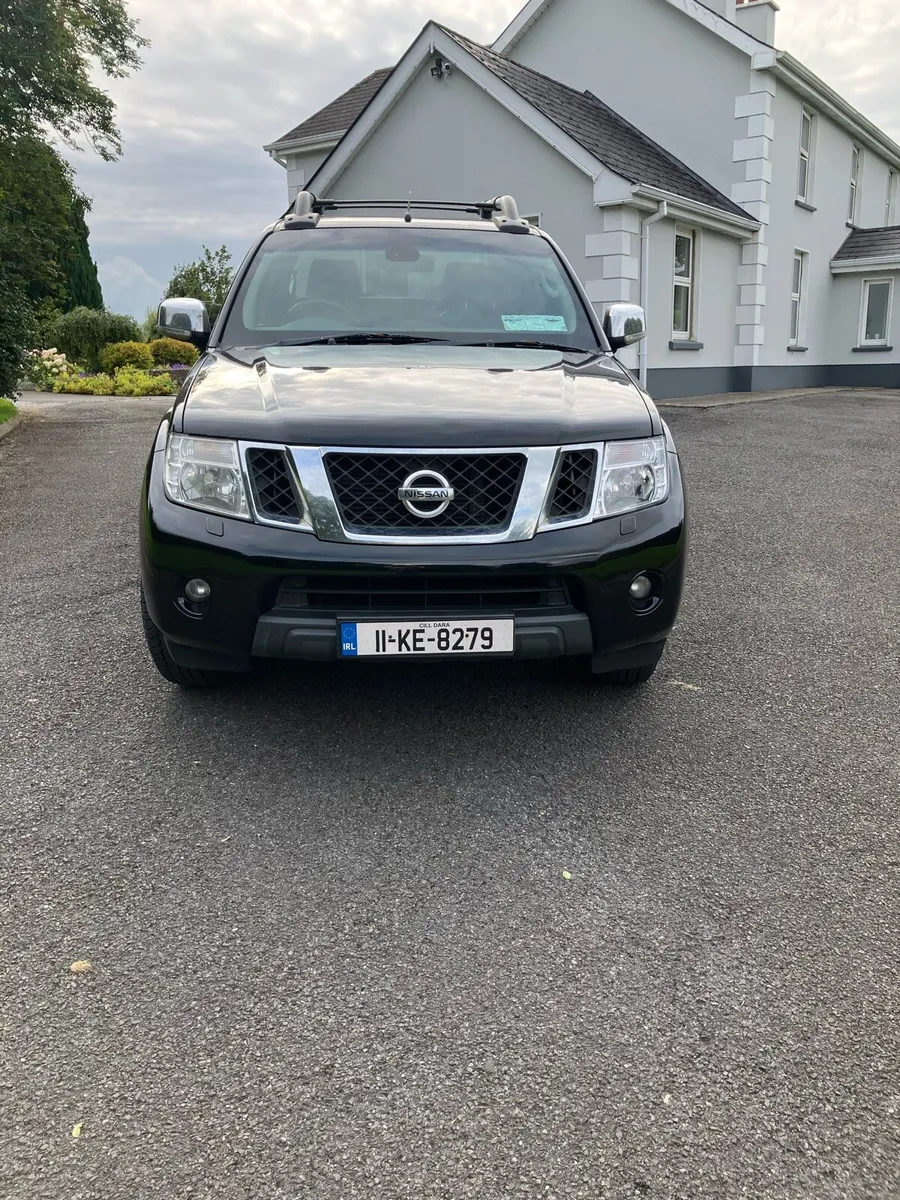 2011 Nissan Navara - Image 2