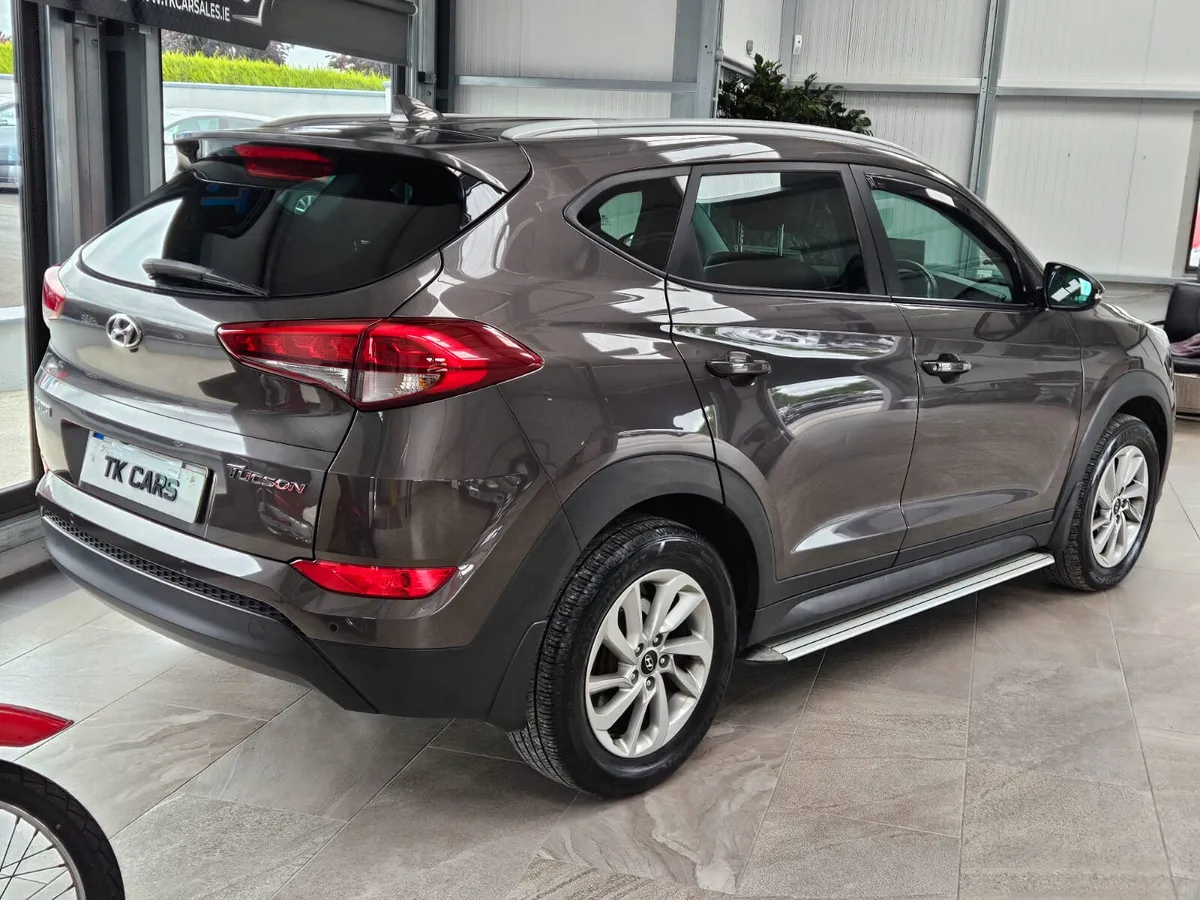 16 HYUNDAI TUCSON PREMIUM EDITION - Image 4