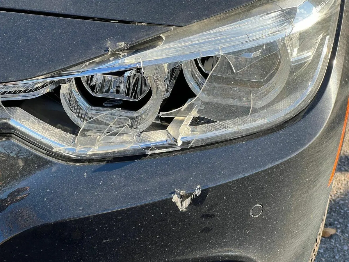 Damaged Headlights Wanted