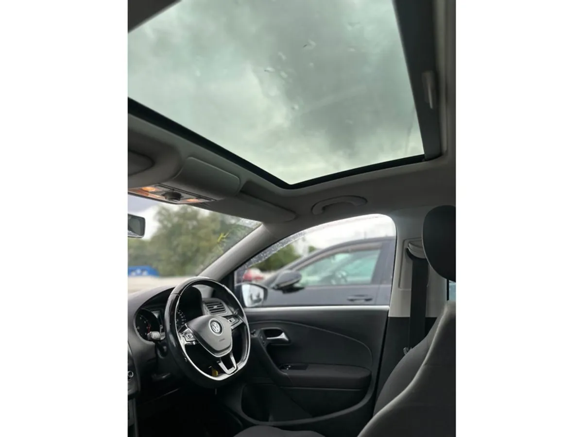 Volkswagen Polo FUN 1.0 60hp Manual 5speed 5DR - Image 3