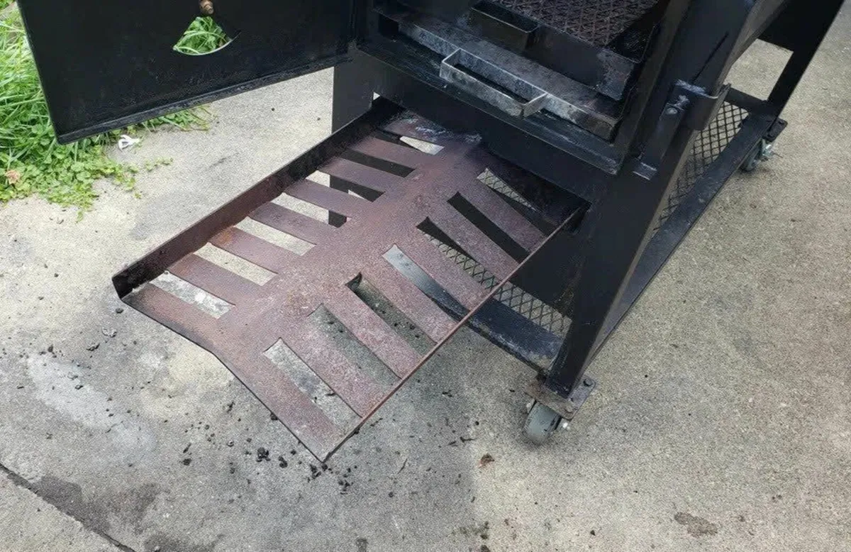 Assassin 48 BBQ Grill/Smoker - Image 4
