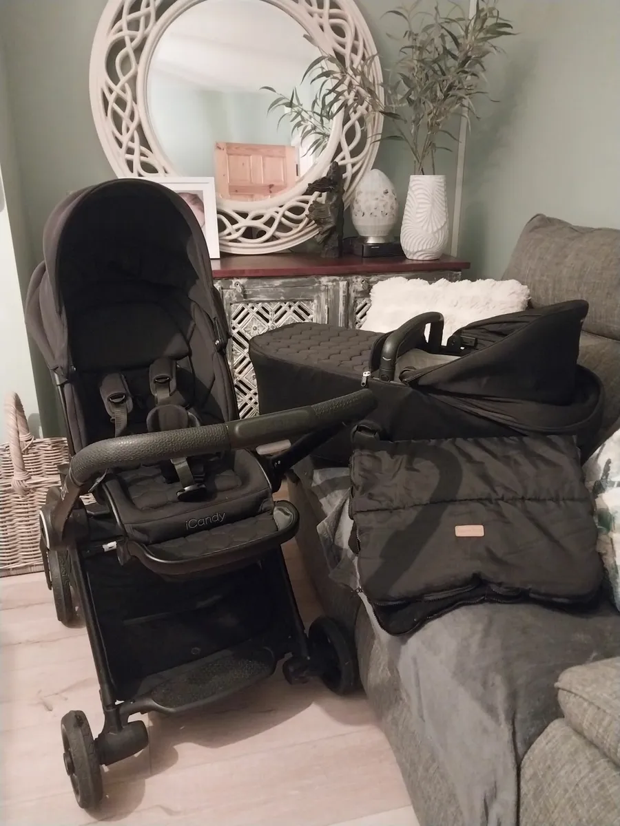 Graco Pram & Buggy - Image 1