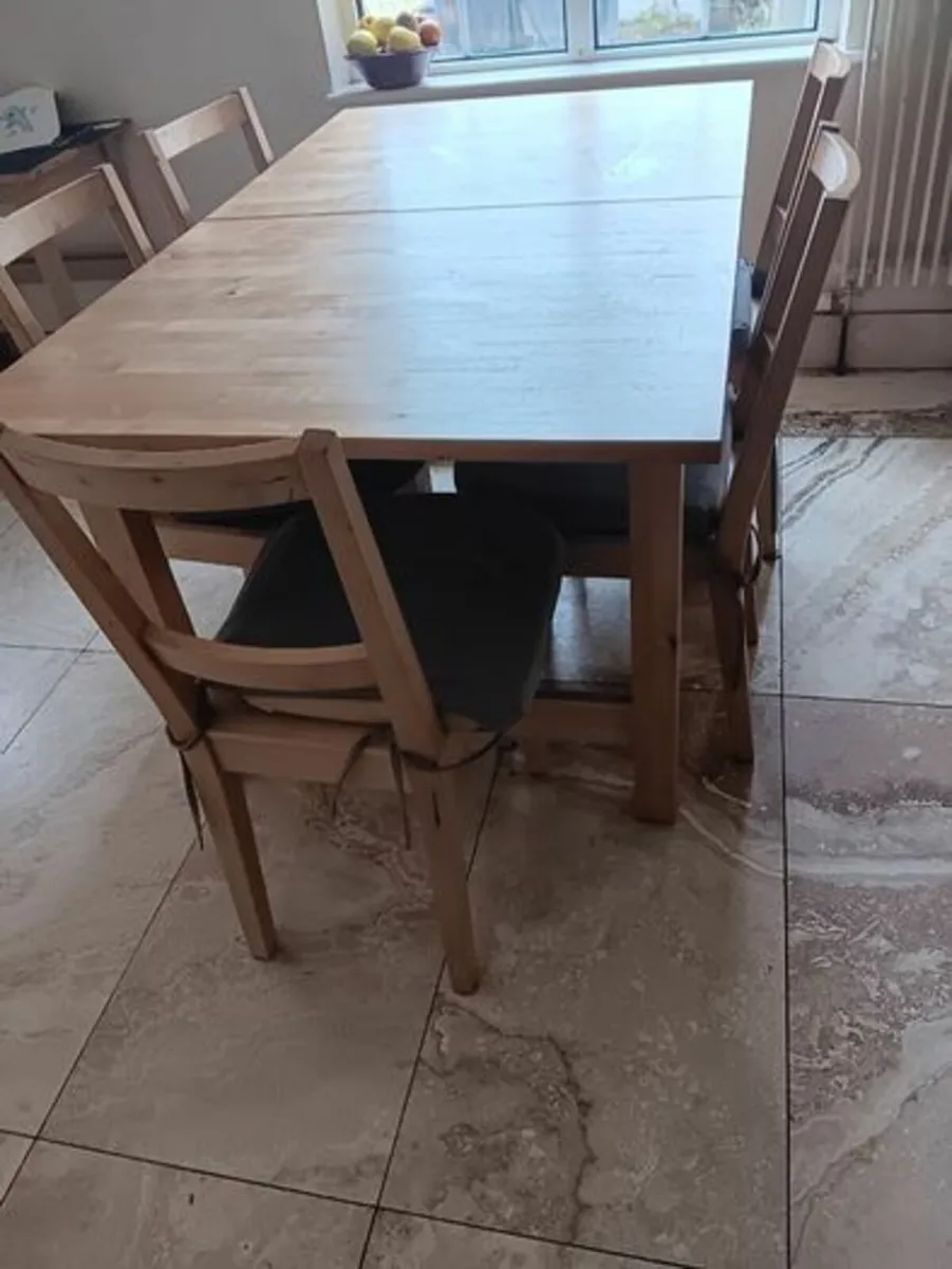 dining table + 6 chairs