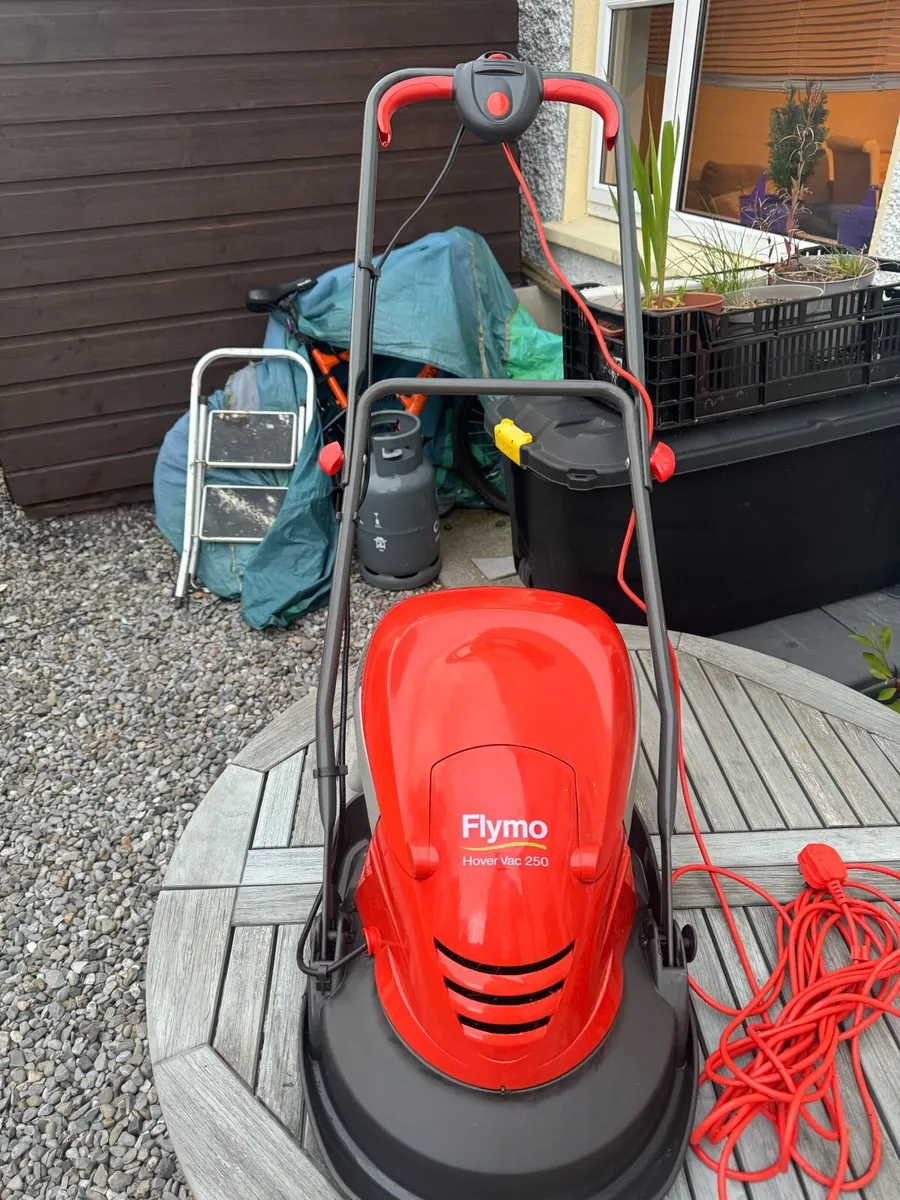 Flymo Hover Vac 250 Electric Lawnmower - Image 2