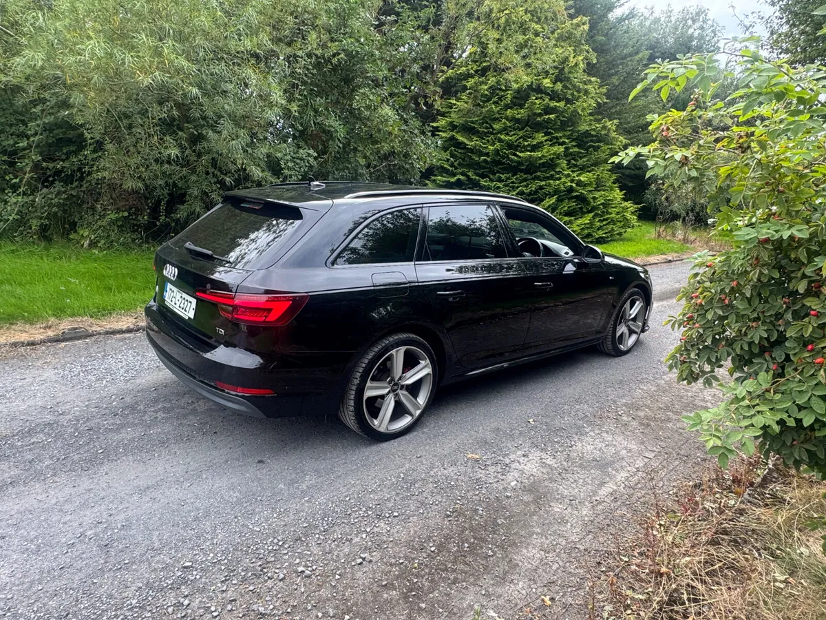 17 Audi A4 2.0 TDI SPORT-LINE - Image 2