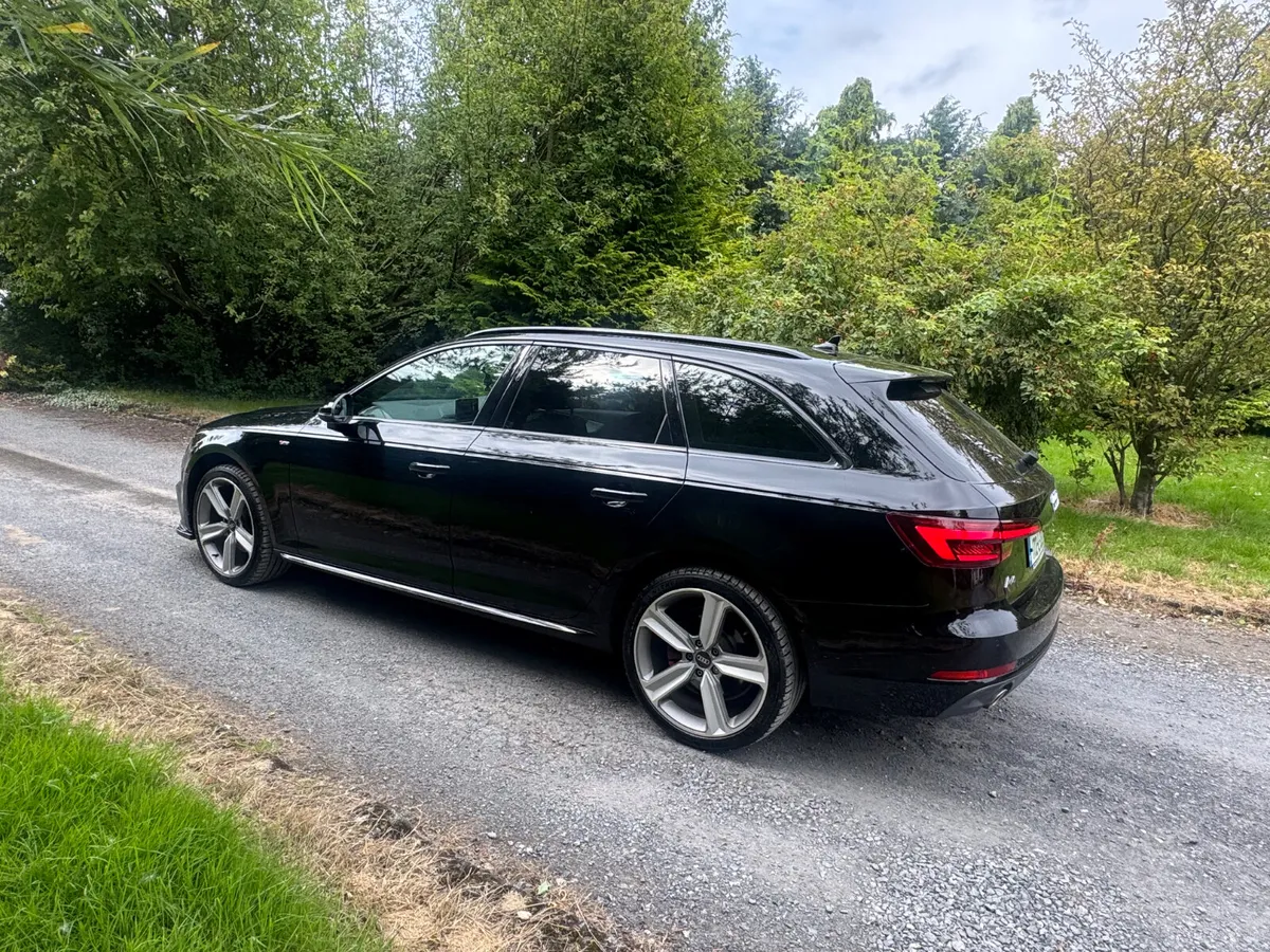 17 Audi A4 2.0 TDI SPORT-LINE - Image 3