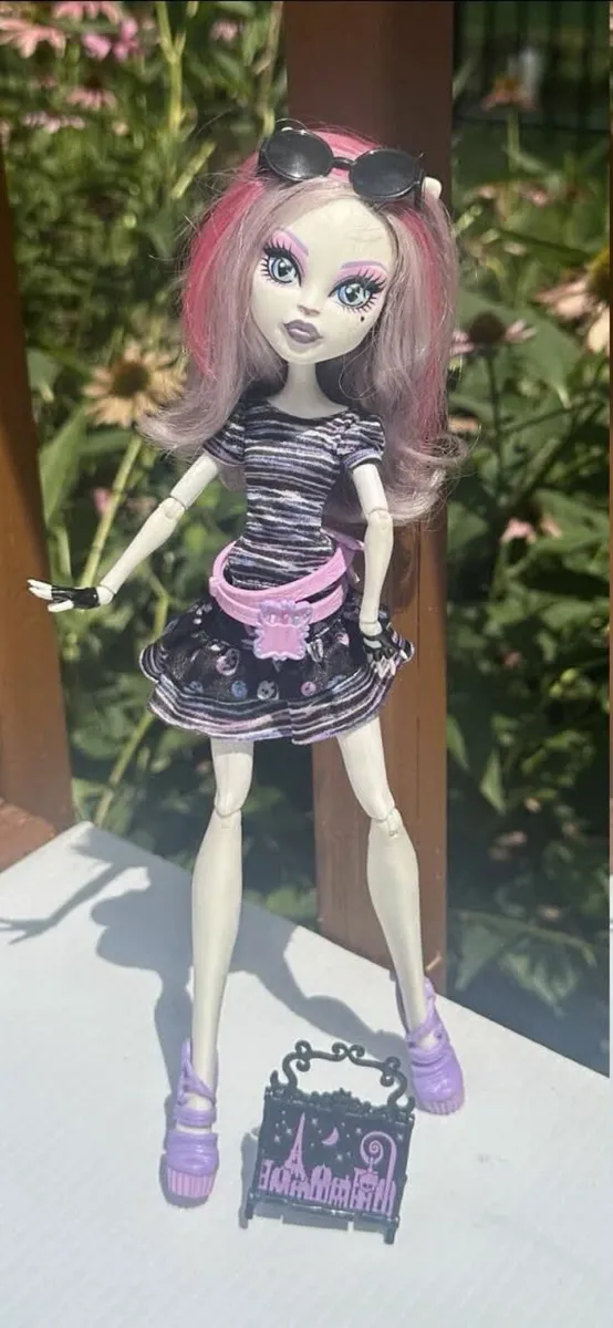 Monster High Catrine DeMew Doll Scaris City of Fri - Image 1