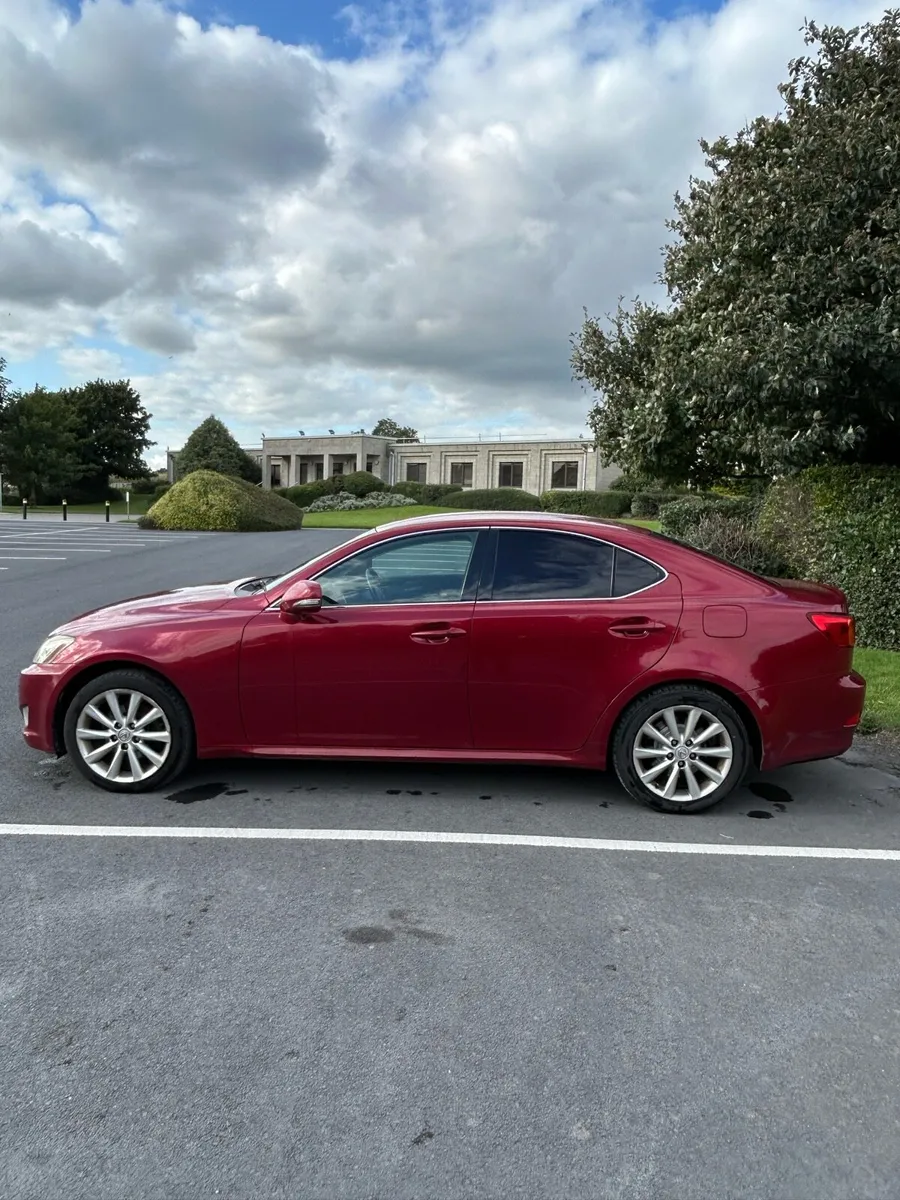 Lexus is220d - Image 2