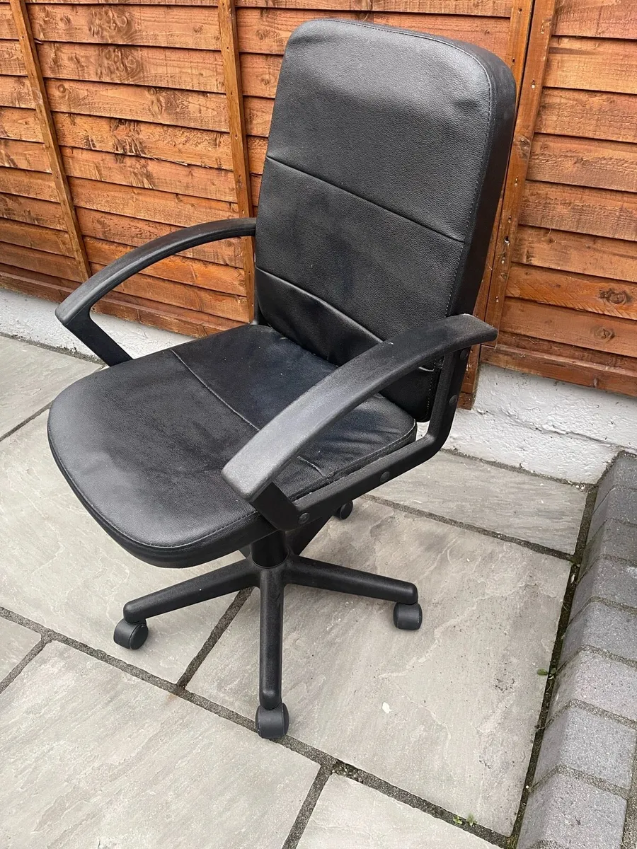 Black Office Chair - Image 1