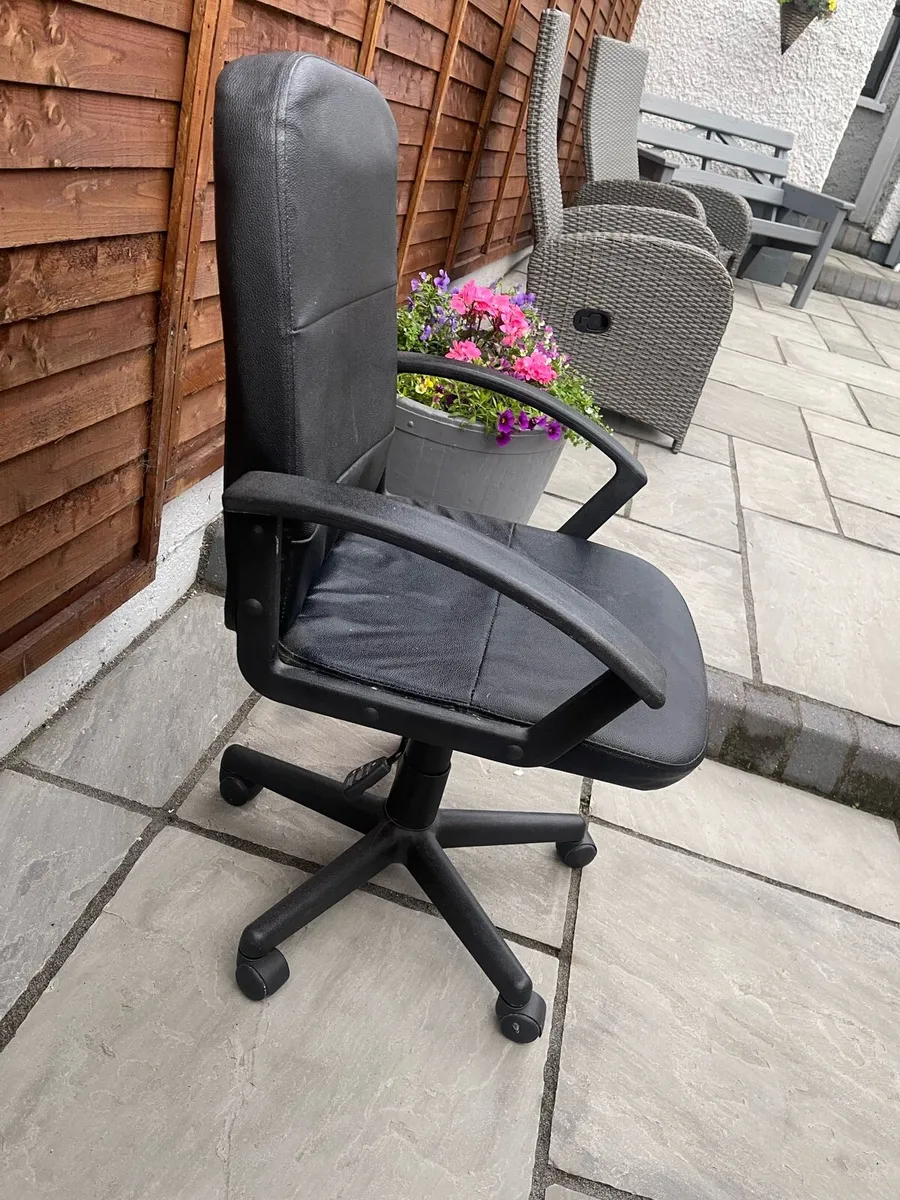 Black Office Chair - Image 4