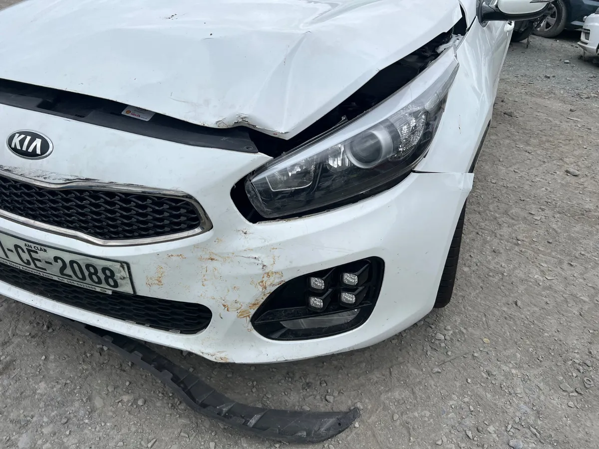 2017 Kia Ceed 1.4 Petrol GT-Line - Image 2
