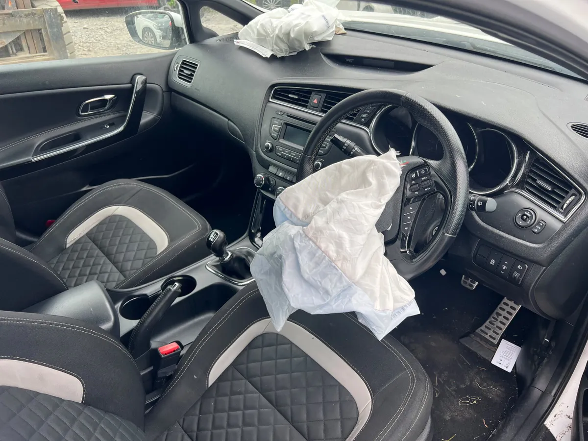 2017 Kia Ceed 1.4 Petrol GT-Line - Image 4