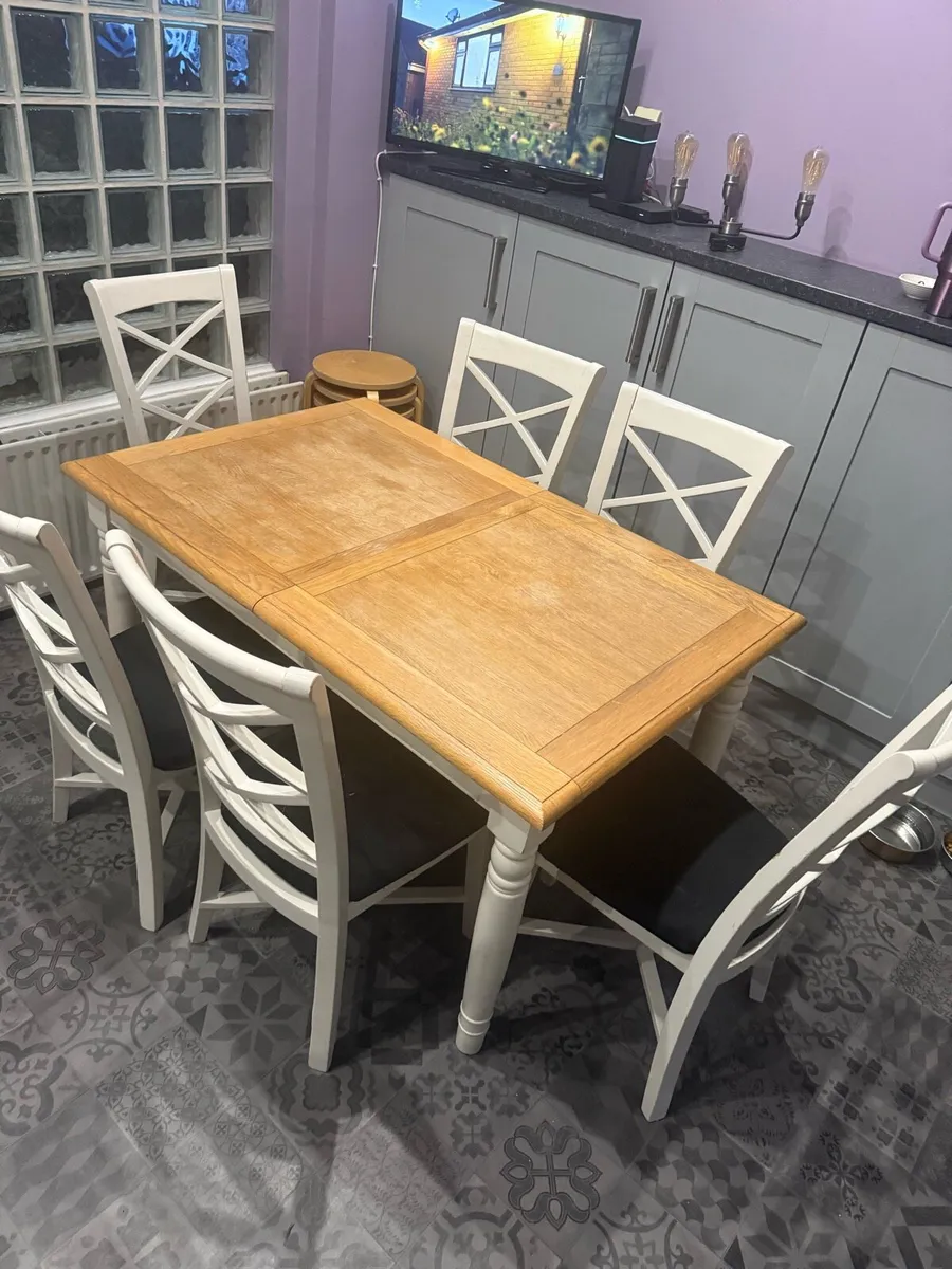 Kitchen Table - Image 4