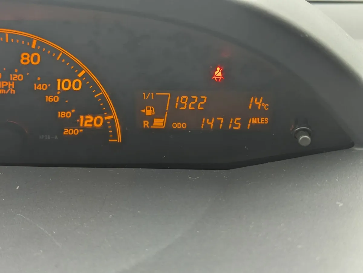 2010 Toyota Yaris 1.0 NCT + TAX - Image 2