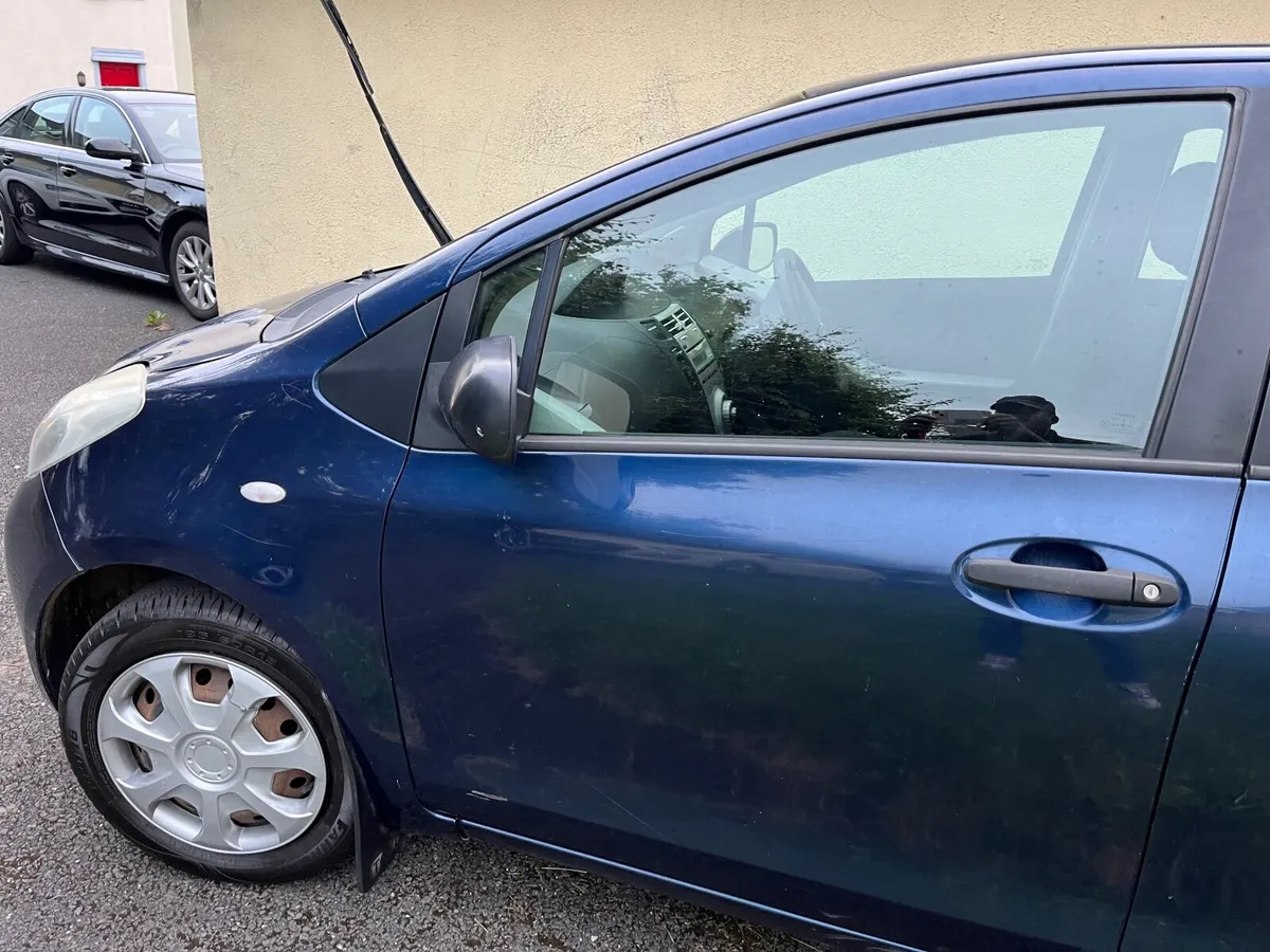 Toyota Yaris 2007 - Image 4