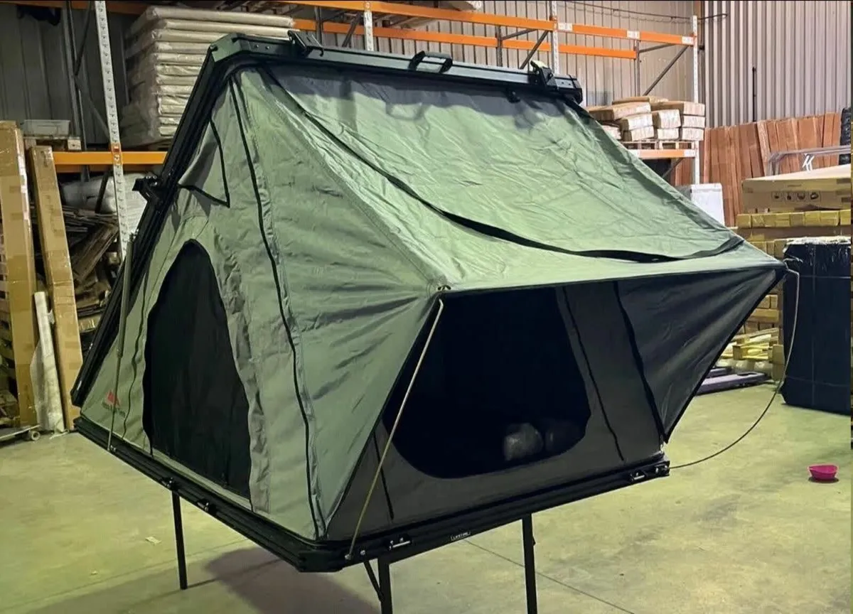 EX DEMO Ventura XL Aluminium Clamshell Roof Tent - Image 2