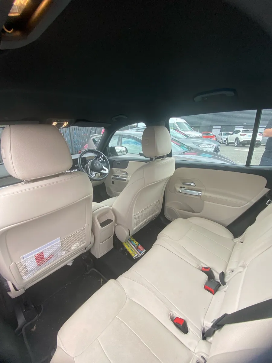 Mercedes GLB  2023 - Image 4